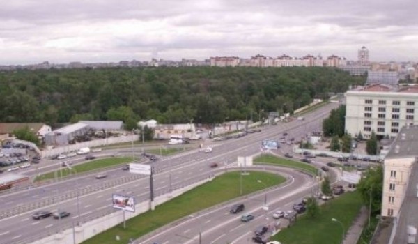 В столице открылось движение транспорта по автомагистрали от Звенигородского шоссе до делового центра «Москва-Сити»