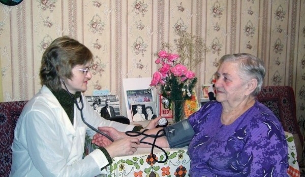 Власти столицы внедряют новые формы социального обслуживания москвичей