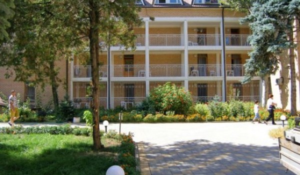 Власти Москвы в 2012 году выделили более 3 млрд руб на приобретение санаторных путевок для льготных категорий граждан