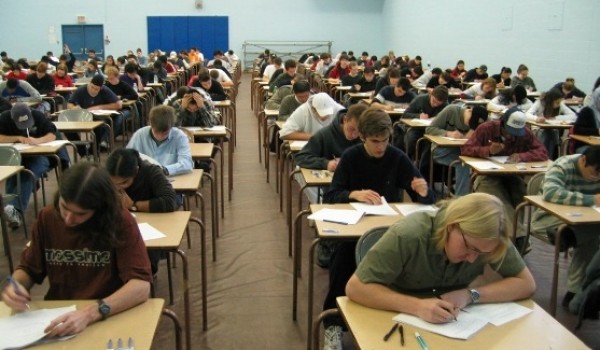 В московских школах стартовал основной этап единого государственного экзамена