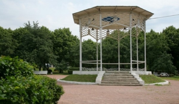 В столице завершается строительство двух блоков оранжереи Ботанического сада