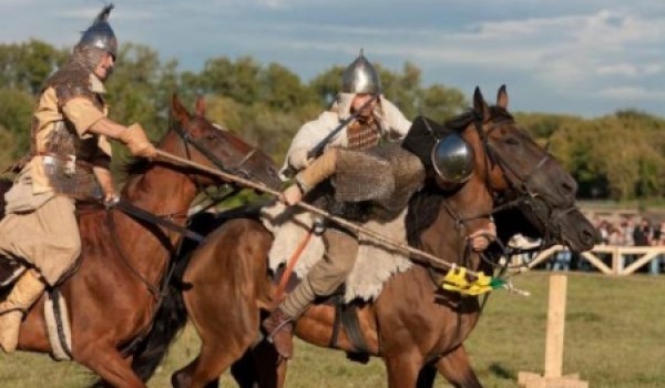 С 6 по 8 июля в Коломенском пройдет фестиваль реконструкций «Времена и Эпохи. Московское царство»