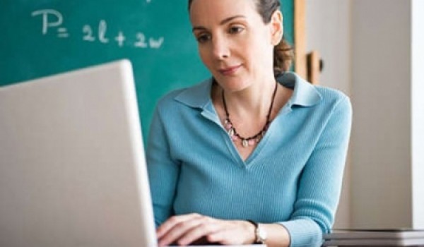 Столица не намерена отказываться от системы публикации оценок экзаменов в интернете из-за сбоя