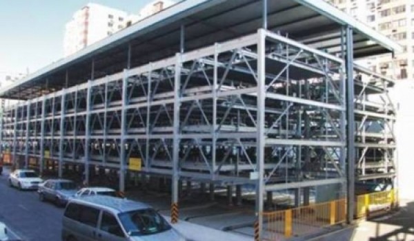 В столице возобновилось строительство 25 «народных гаражей»