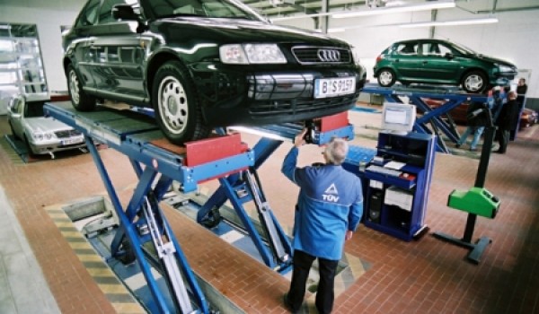 Число проведенных техосмотров автомобилей в 2012 году в Москве увеличится до 2,2 тыс.