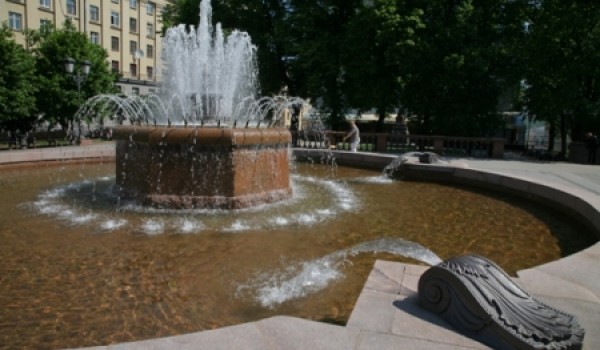 В Москве состоялось открытие фонтана, изображающего мифического василиска