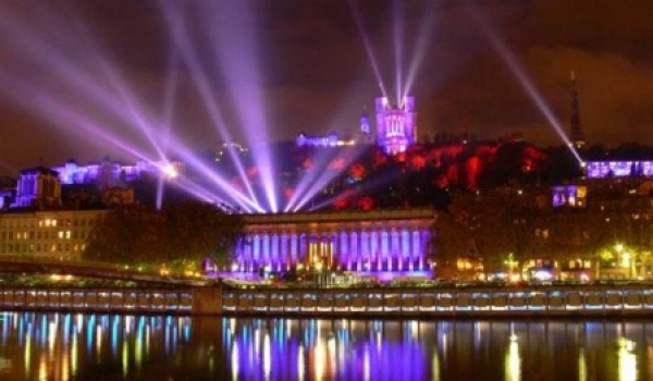 В 2012 году увеличено количество площадок фестиваля «Круг света»