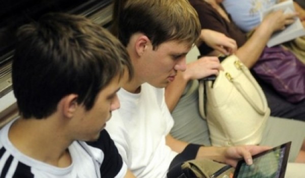 Столичные власти предлагают сотовым операторам совместно строить сети связи в метро