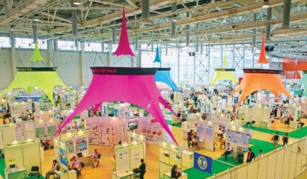 Городские власти сотрудничают с 315 молодежными общественными организациями