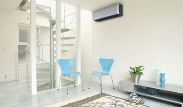 Городские власти разрабатывают новые требования к установке кондиционеров на жилых домах