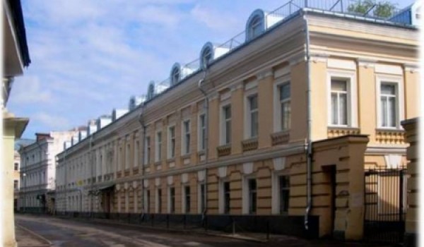 Столичные власти практически завершили реставрацию фасада «Дома на набережной»