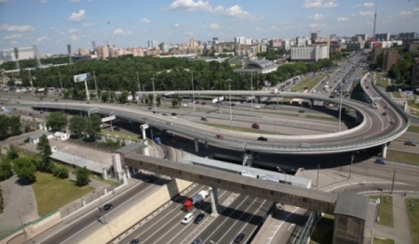 Власти Москвы рассчитывают получить 15 млрд руб. на дорожное строительство