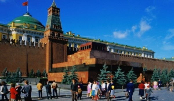 На московских тротуарах появятся пиктограммы для туристов