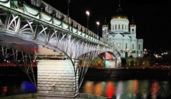 Для мостов столицы разработают будничный и праздничный варианты освещения