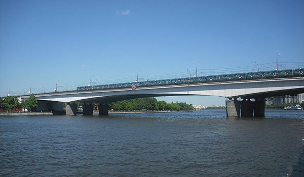 Капитальный ремонт Братеевского моста в Москве планируется закончить в октябре 2013 года