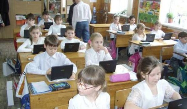 За три года в столичных школах оборудовано 1 167 компьютерных класса