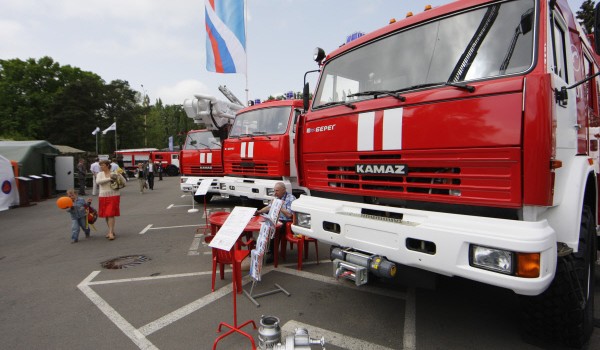 Более 2,5 тысяч человек спасли пожарные в Москве в 2013 году
