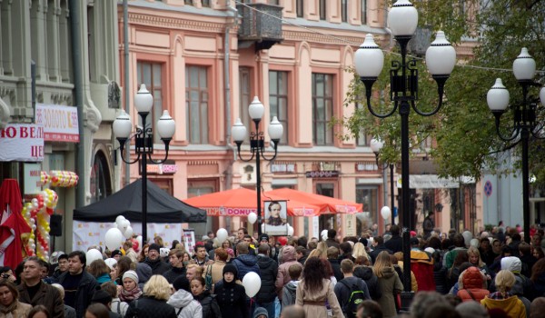 Пешеходные зоны Москвы начали охранять сотрудники частного охранного предприятия