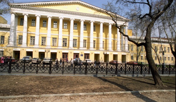 Здание Екатерининской больницы могут передать Мосгордуме 