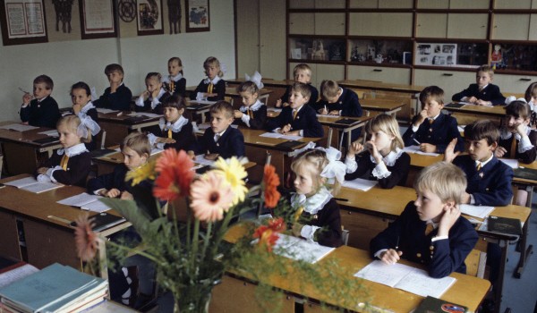 90 тыс. московских детей принято  в первые классы в режиме электронной записи