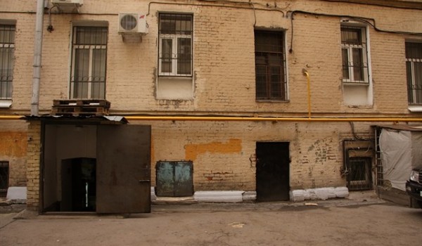 Входы на чердаки и в подвалы столицы оборудуют видеокамерами