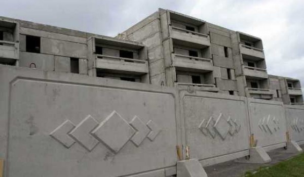 На портале «Активный гражданин» стартовал опрос «Как должны выглядеть заборы вокруг строек?».