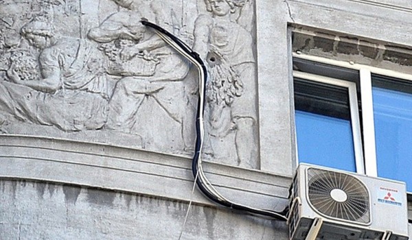 В столице могут ужесточить правила установки кондиционеров на  фасадах зданий в центре города