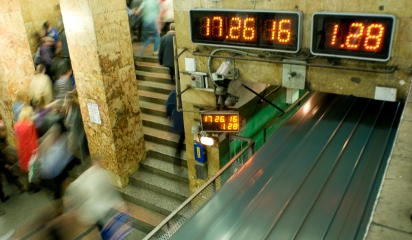 Перевод часов в Московском метрополитене состоится в ночь с 25 на 26 октября 