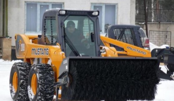 Более 8 тыс. единиц коммунальной техники приняло участие в ликвидации последствий снегопада