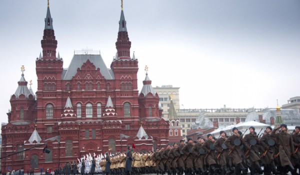 Сергей Собянин выступил на торжественном марше, посвященном историческому параду 1941 года