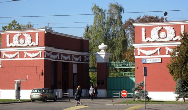 На Новодевичьем кладбище обновят инженерные сети и проведут благоустройство