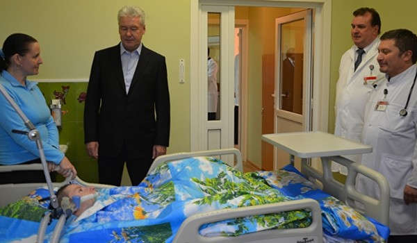 Сергей Собянин осмотрел Научно-практический центр медицинской помощи детям в Солнцеве