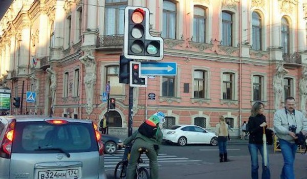 В Москве установили 150 светофоров для мотоциклистов