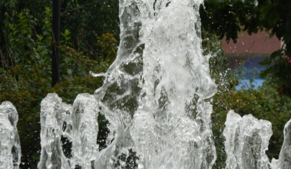 В районе станции метро «Баррикадная» может появиться сквер с двухэтажным фонтаном