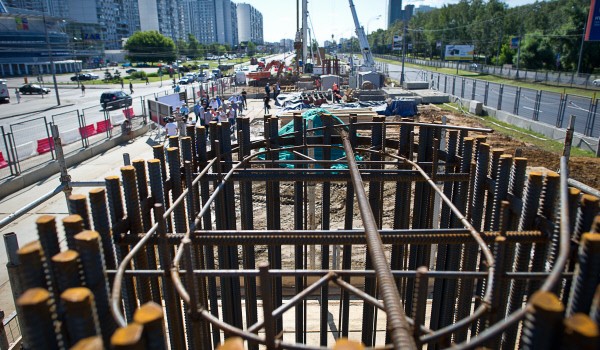 Экономическая ситуация не может серьезно повлиять на строительство метро и дорог в Москве