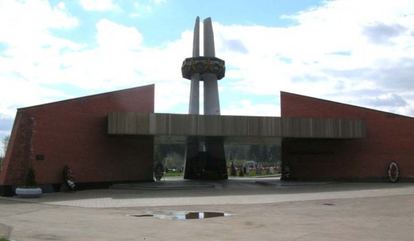 Реконструкция Перепечинского кладбища  завершится в 2015 году
