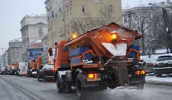 В зимний период коммунальные службы города используют 3 вида реагентов