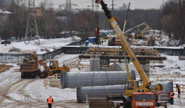 На Коптевском автотранспортном путепроводе началось строительство опор
