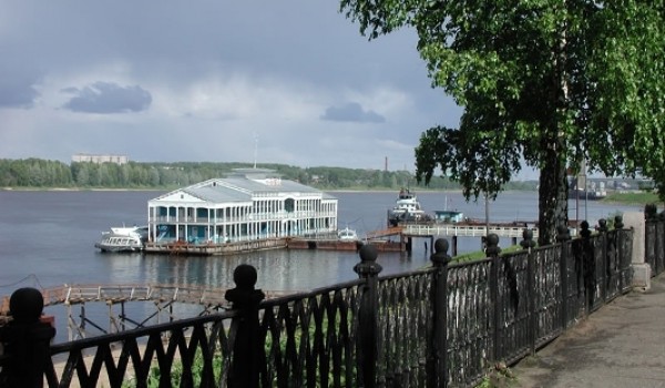 Москву-реку полностью освободят от дебаркадеров этим летом 