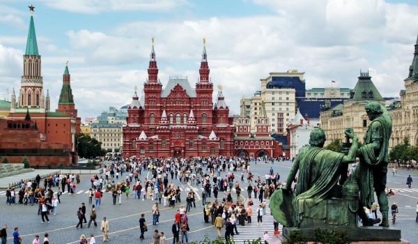 Власти столицы выделили около 26 млн руб. на оформление Красной площади и Васильевского спуска к 9 мая