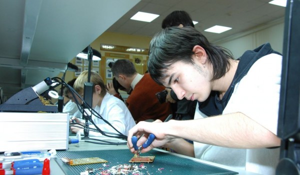 На конкурсе «Московские мастера» определят финалистов среди воспитателей, водителей и монтажников