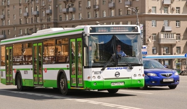 Власти Москвы объявили аукционы на обслуживание 83 автобусных маршрутов частными перевозчиками