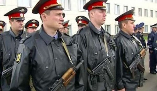 Более 2 тысяч полицейских обеспечат безопасность во время автогонок "Формула Е" в Москве