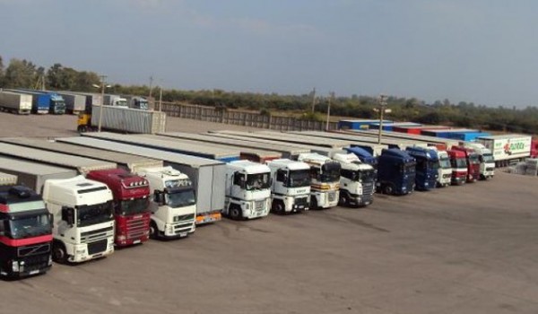 АМПП усилит контроль за парковкой грузовиков