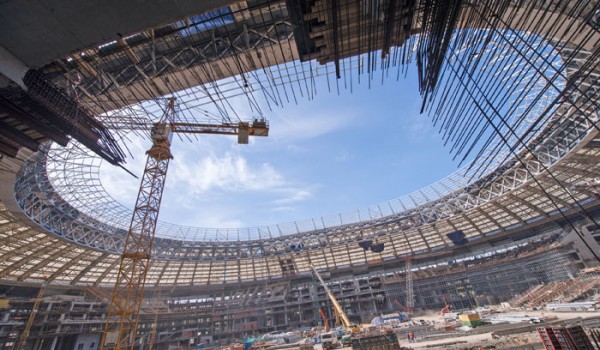 Сергей Собянин осмотрел ход реконструкции Большой спортивной арены в спорткомплексе «Лужники»