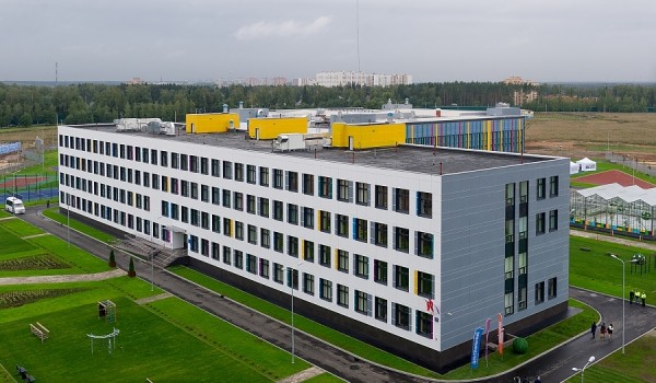 До конца июля 2015 года в поселении Московский откроют новую школу