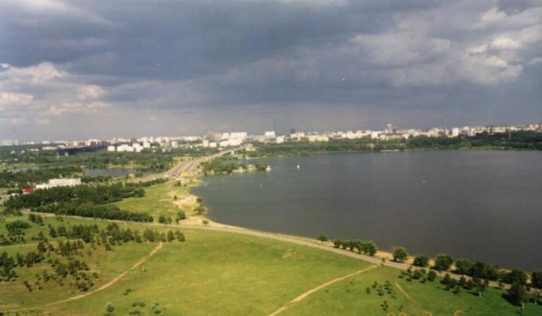 Строгинская пойма Москвы будет развиваться как зеленая рекреационная зона