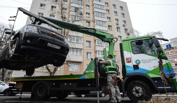 В I полугодии 2015 года порядка 6 тысяч водителей успели забрать свои автомобили до эвакуации