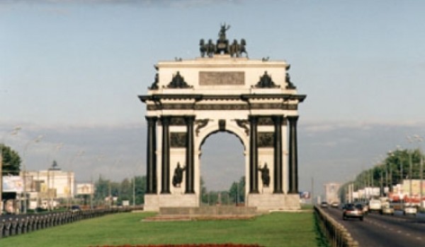 В День города на улицах Москвы появятся копии арок с Петровских времен до советского периода