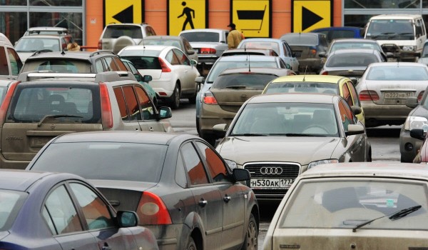 Количество очагов аварийности на дорогах Москвы в 2015 году сократилось почти на 500 точек